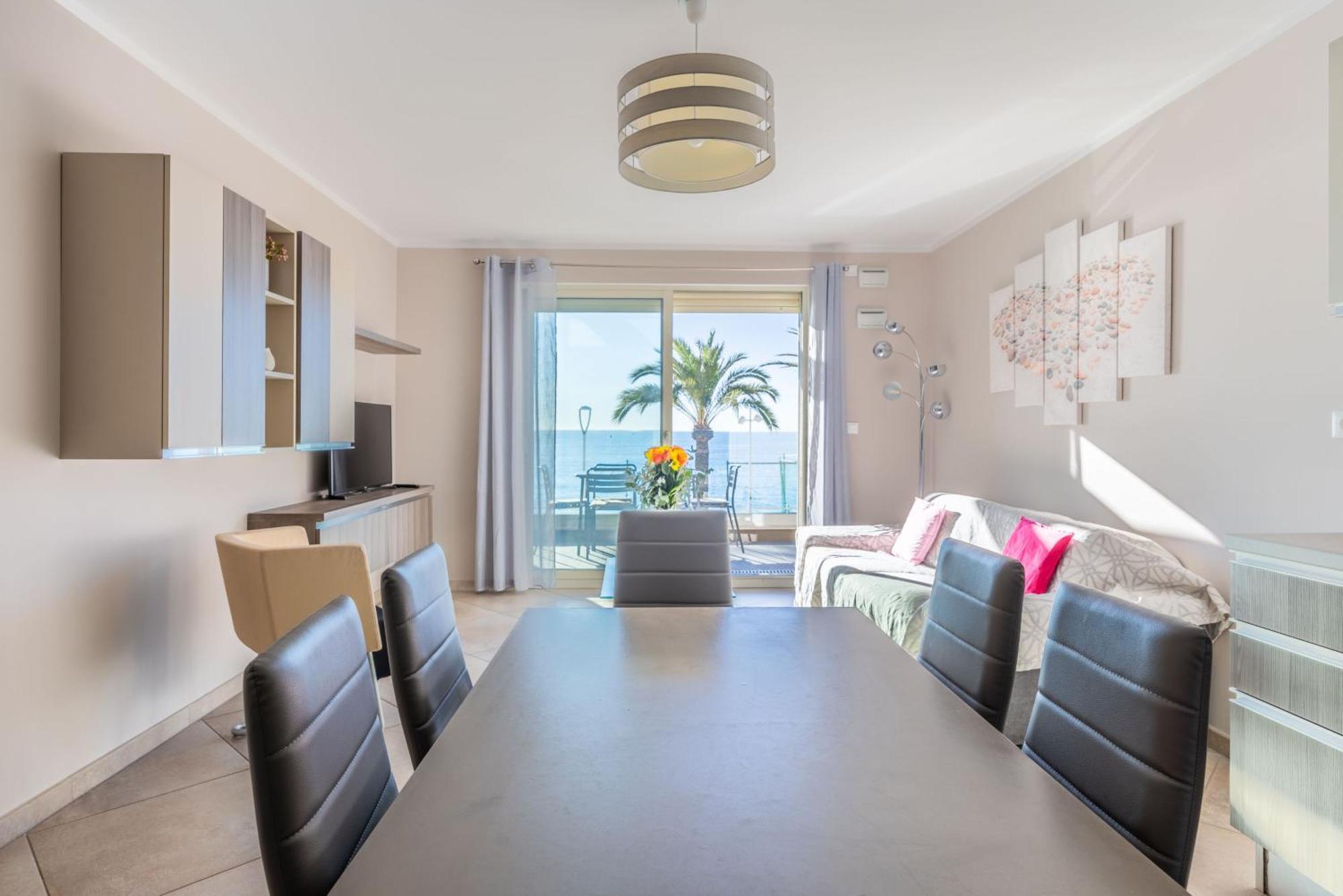 Le Midi 8 By Estates Appartement